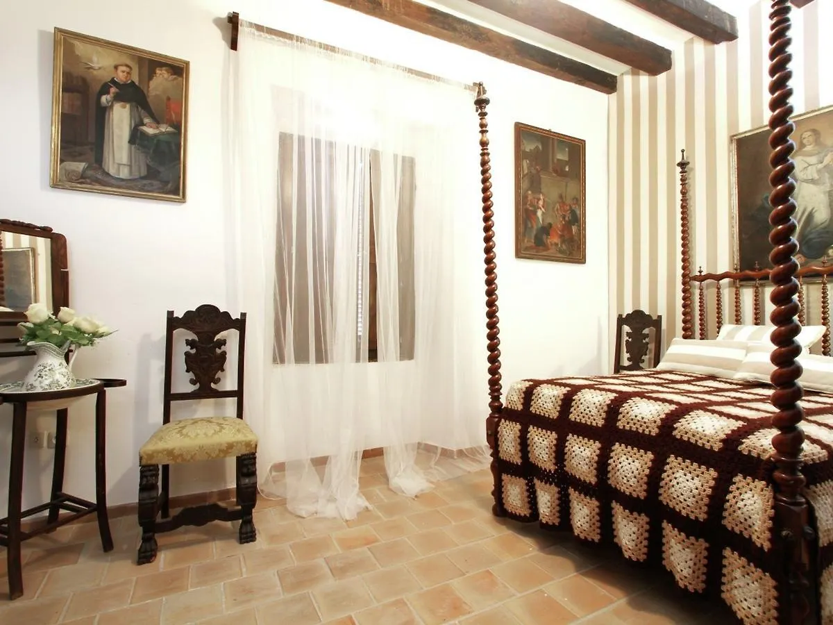 Ayamans 2 Hotel Lloseta 0*,